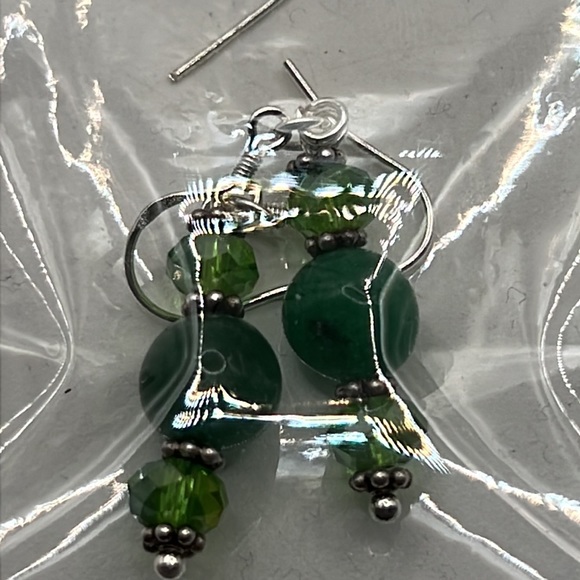 🍀EMERALD, SWAROVSKI CRYSTAL, AND STERLING SILVER EARRINGS🍀 - Picture 5 of 5